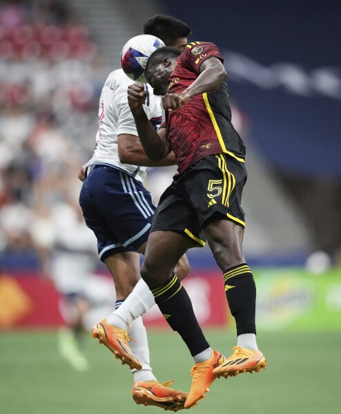Ch Yeimar lead Sounders to 3 2 victory over Whitecaps AP News